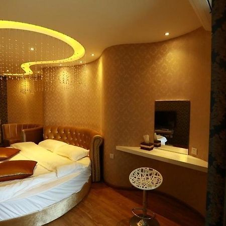 Yawei Apartment Hotel 昆明 エクステリア 写真