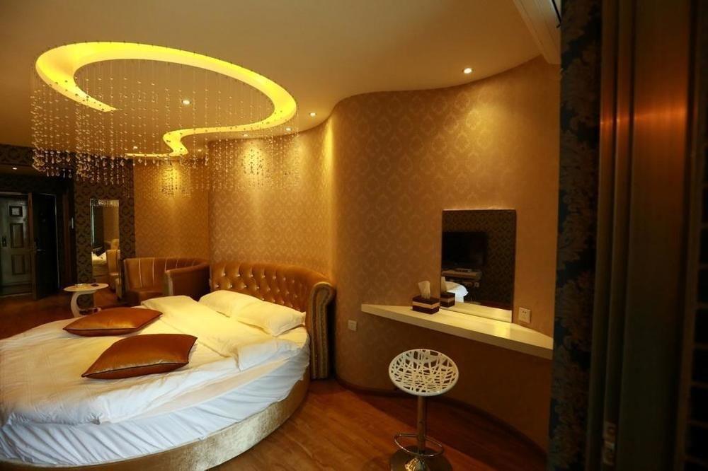 Yawei Apartment Hotel 昆明 エクステリア 写真