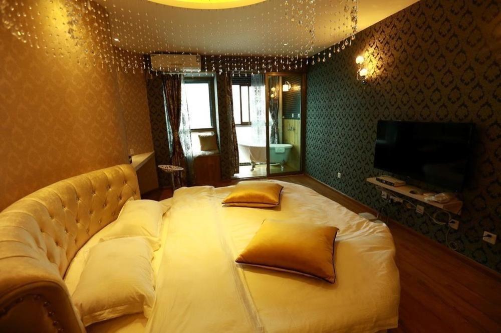 Yawei Apartment Hotel 昆明 エクステリア 写真