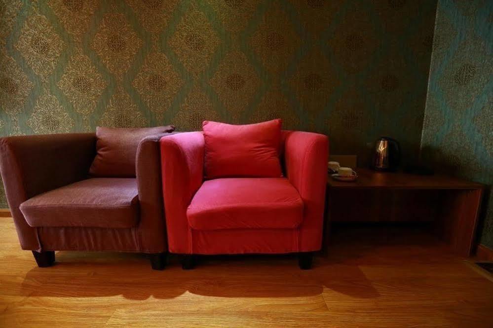 Yawei Apartment Hotel 昆明 エクステリア 写真