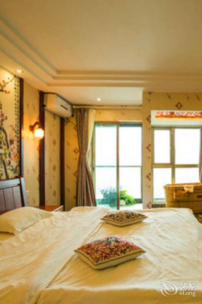 Yawei Apartment Hotel 昆明 エクステリア 写真